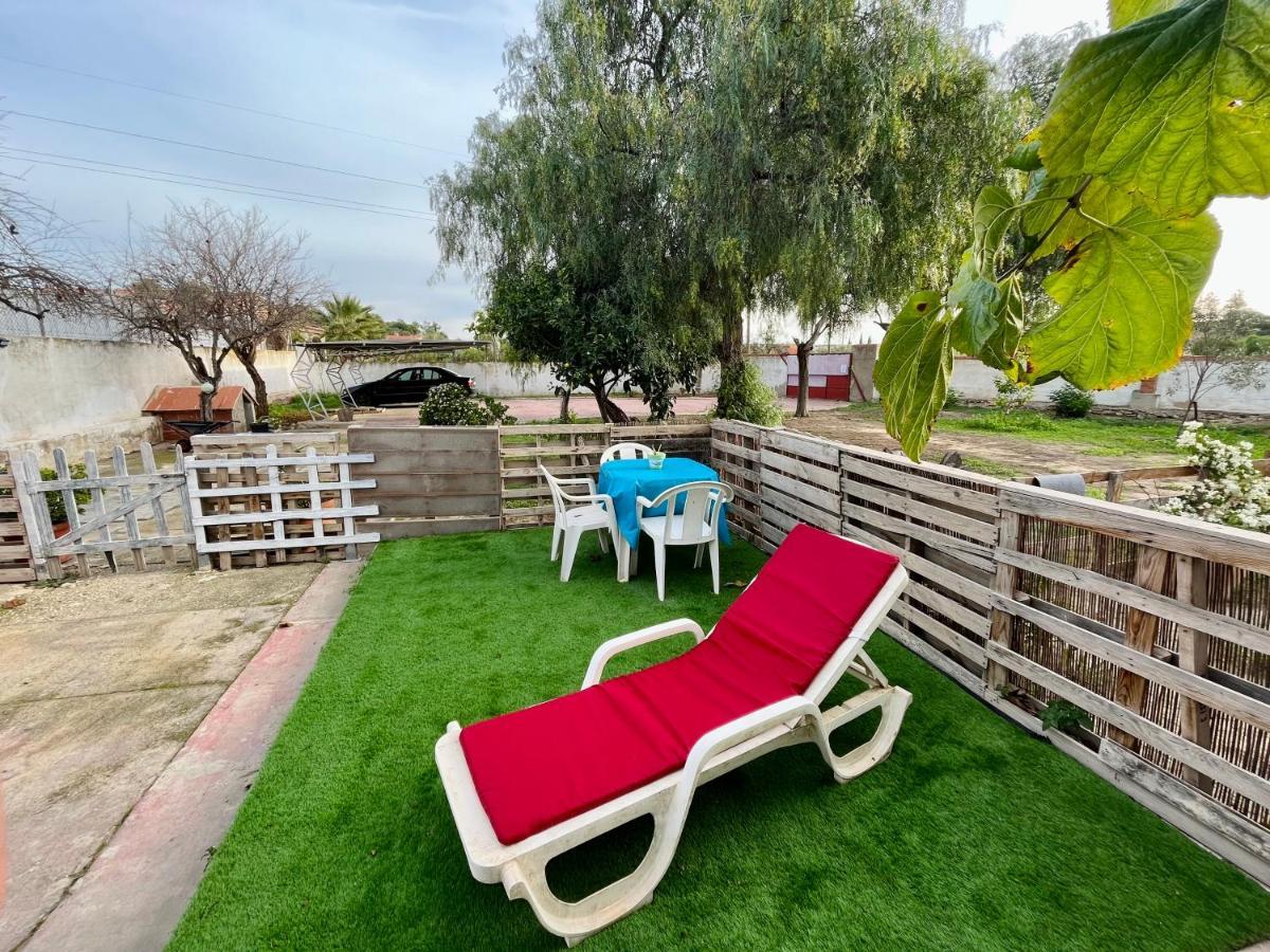 Estudio Adosado Acogedor Con Jardin, Barbacoa Y Parking Privado Hébergement de vacances